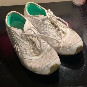 Puma Tennis Shoes!